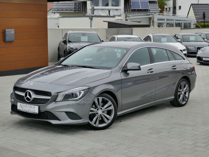 MercedesBenz CLA 200 SB. Urban *WENIG KM*XENON*AMBIENTELED* gebraucht